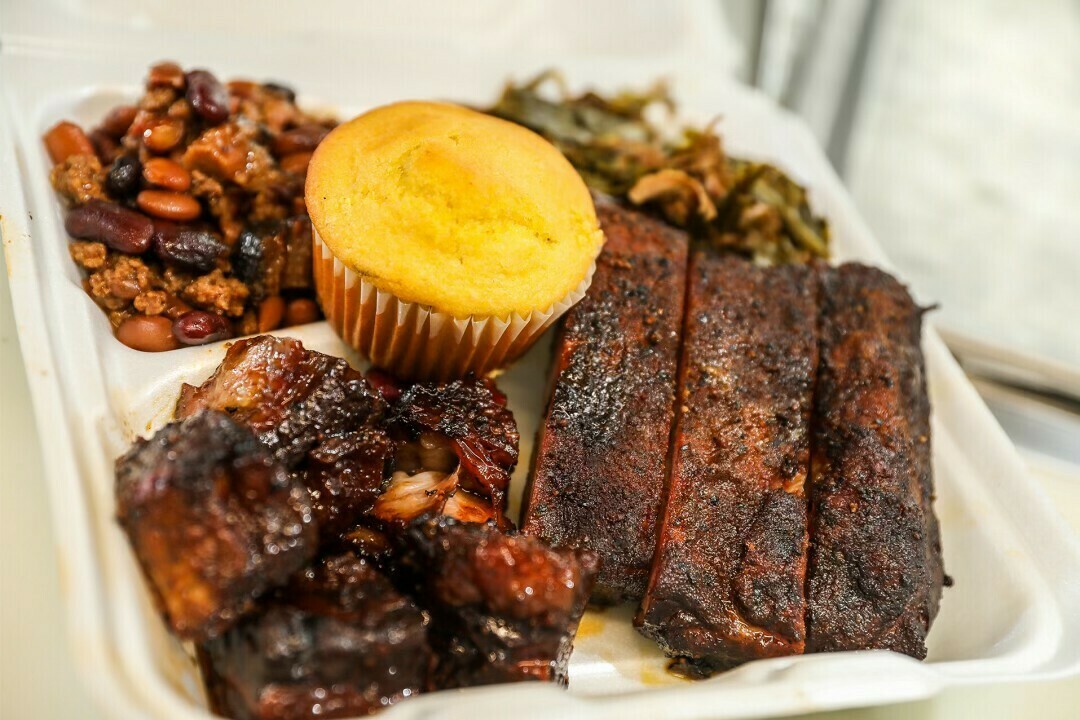 151706_rollin_smoke_bbq